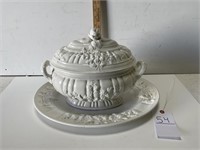 White Large soup Tureen W/Platter, Made in Italy