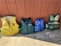 4 Life Jackets, 3 Sterns-Youth, Adult Universal,