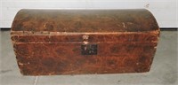 Primitive dovetailed trunk, grain painted, square