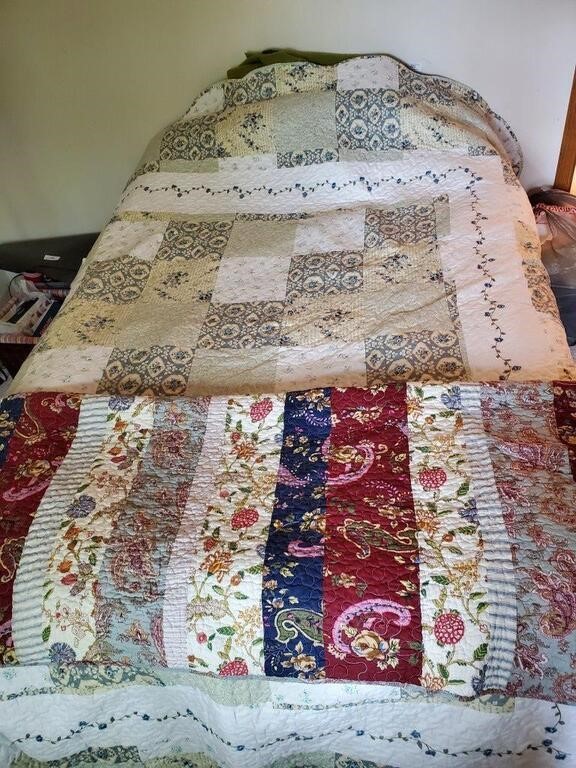 Full Bed Setup w/ Quilts/Bedding