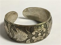 Fish Design Cuff Bracelet