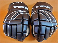 TPS Hockey gloves 

(as new)