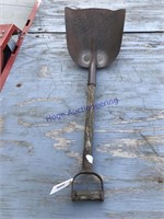 OLD SCOOP SHOVEL