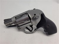 SMITH & WESSON 638-3 .38S&W SPL+P Revolver