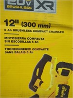 DeWalt 12" 5 AH Brushless compact chainsaw kit