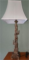 L - VINTAGE TABLE LAMP W/ SHADE (B10)