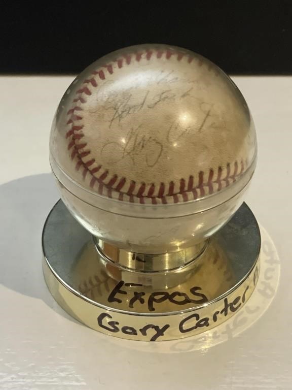 Expos Signed Baseball, including Gary Carter