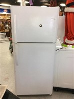 Frigidaire refrigerator freezer