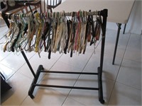 ROLLING CLOTHING RACK WITH HANGERS