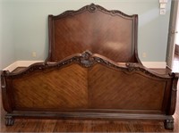 Gorgeous Pulaski King Size Wooden Bed