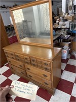 Mid century maple dresser w 7 drawers mirror