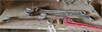 LARGE WRENCHES: END, CRESCENT, PIPE