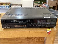 Sony Super Betamax Hi-Fi Model SL-HF550