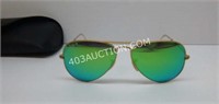 RayBan Aviator Classic Gold Sunglasses w/ Case$200