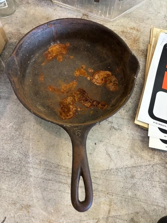 Wagner cast iron pan