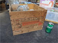 VTG Drambuie Whiskey Wooden Crate w/Mason Jars