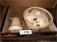 Universal Pottery Dish w/ Lid, Pitcher &