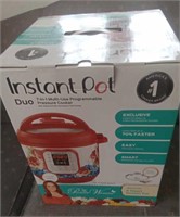 NEW IN THE BOX INSTANT POT