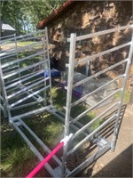 Aluminum rolling rack
Approximately 5 1/2 foot