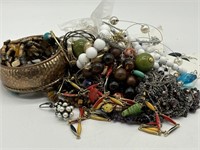 Large Collection Vintage & Mod Jewelry