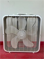 Lakewood white box fan