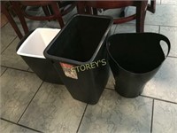 4 Asst Bathroom Trash Cans