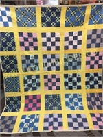 Midwestern block pattern quilt