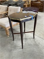 22x27x18 Inch End Table