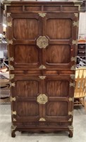 Gorgeous Henredon Furniture, Chest of Drawers