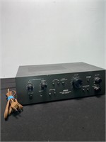 Akai AM-2200 integrated stereo amplifier