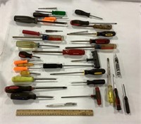 Lot of screwdrivers including Pittsburgh, Stanley