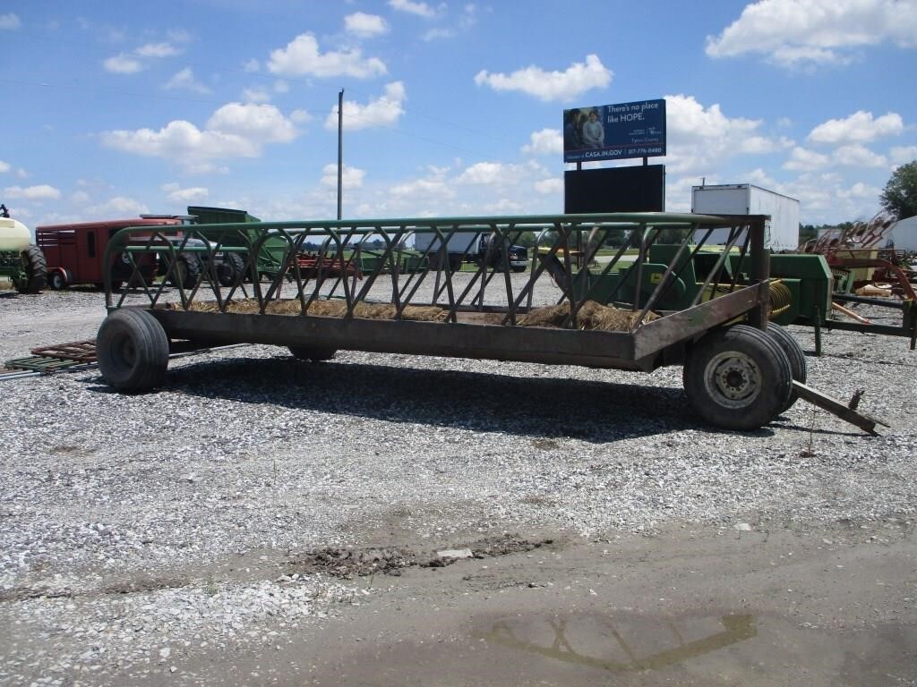 20' SI Pull-Type Hay Feeder Wagon