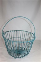 Vintage Blue Metal Coated Wire Egg Basket