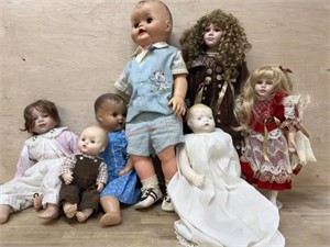 Box of 7 vintage and porcelain dolls