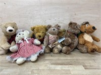 Box lot of stuffed bears