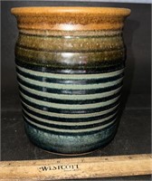 WAGONER POTTERY-JAR/VASE