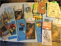 Selection of hunting licenses, hunting guides
