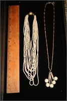 Lot of 2 Necklaces