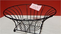 WIRE PLANTER OR BREAD BASKET 11 IN