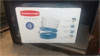 Rubbermaid Flex and Seal Containers