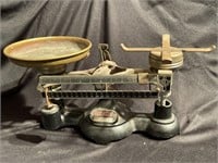 Antique OHAUS USA Scale.  Missing one of the