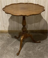 Wood Pedestal Tray Table, 26" x 28"