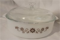 Dynaware glass dish with lid