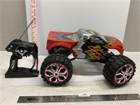 Dirt Demon Truck Giant w/ Remote