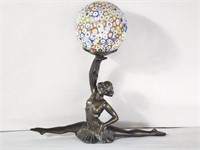 Collection Francaise spelter statue lamp with