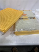 COLLAPSIBLE YELLOW TOY BOX 21x14IN