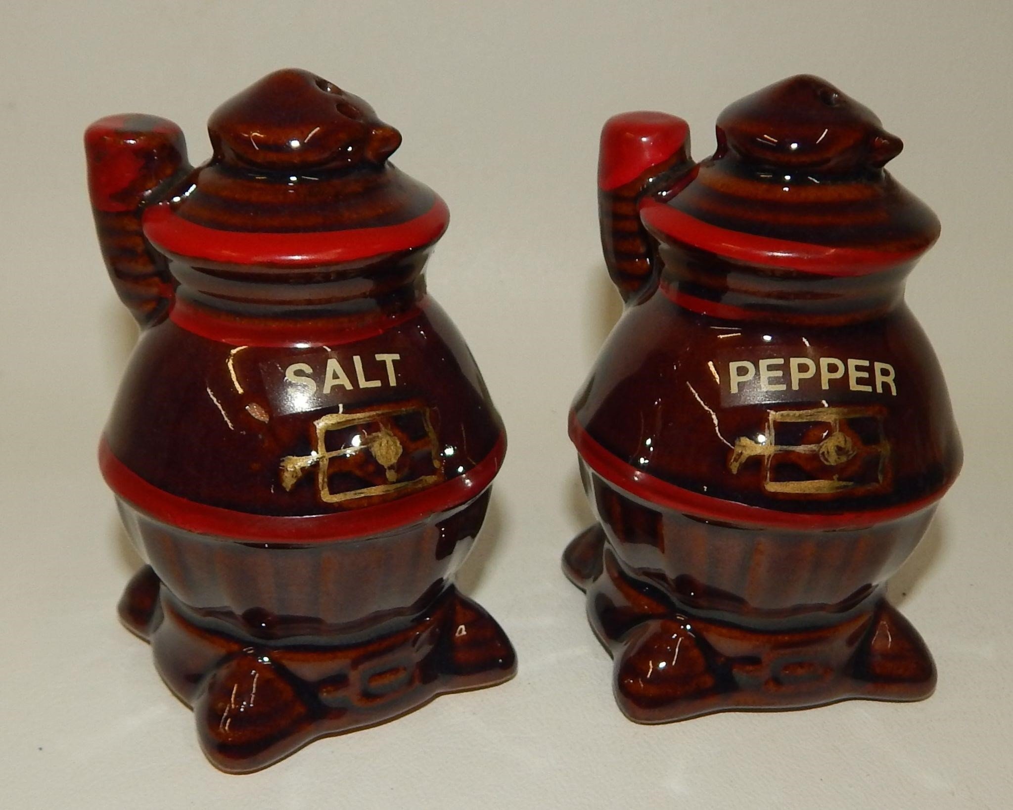 Estate Lot of 500 Salt and Pepper Shaker Sets (#8)