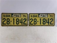 (2) Matching South Dakota 1971 License Plates