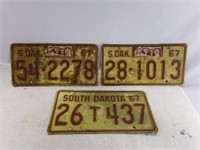 (3) 1967 South Dakota License Plates Mount