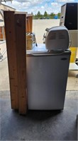 Haier Mini Fridge, Toaster, Black & Decker